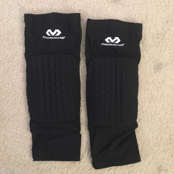 McDavid Basketball Knee Pads Black - Picture 3 of 5